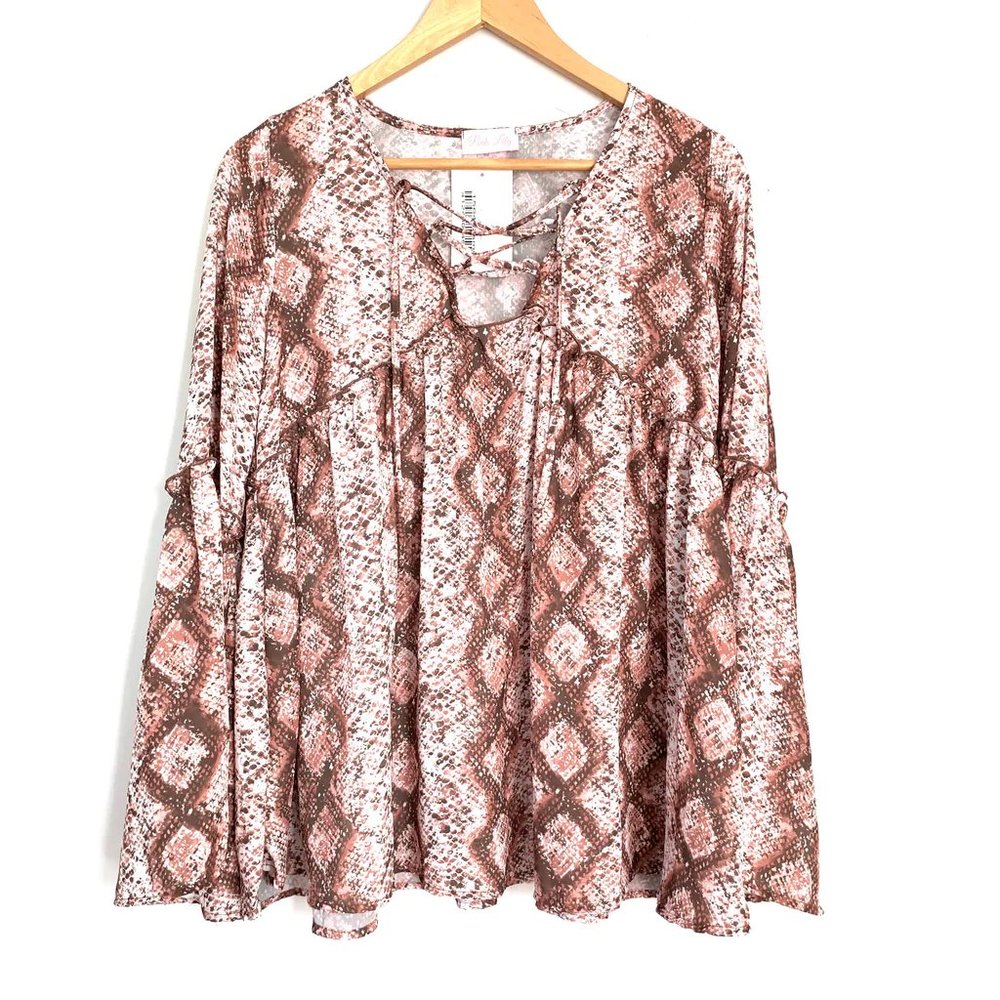 *NEW/NWOT* Pink Lily Snakeskin Print Blouse in Brown & White
